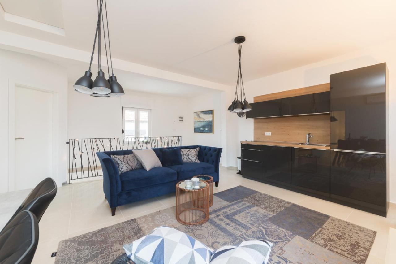 Apartment Ema 扎达尔 外观 照片