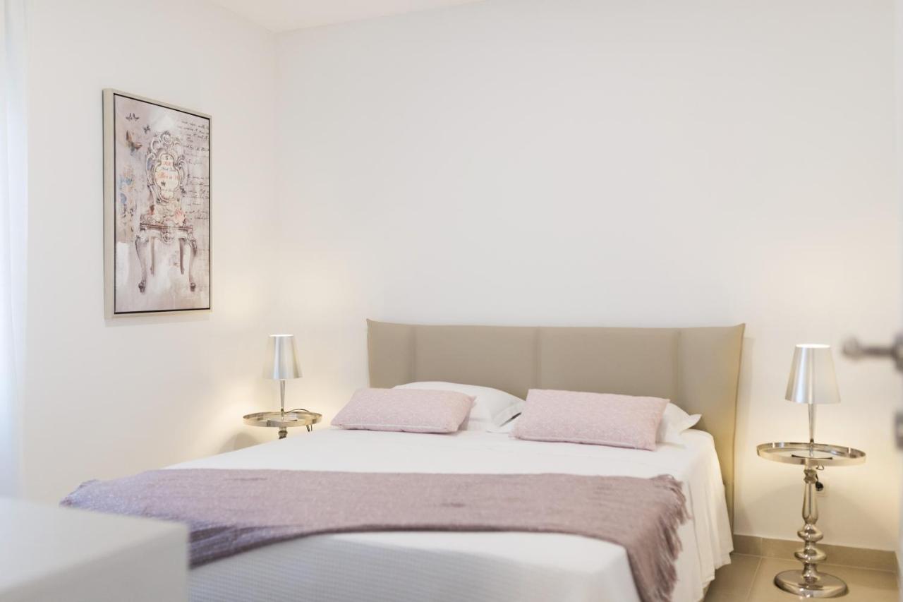 Apartment Ema 扎达尔 外观 照片